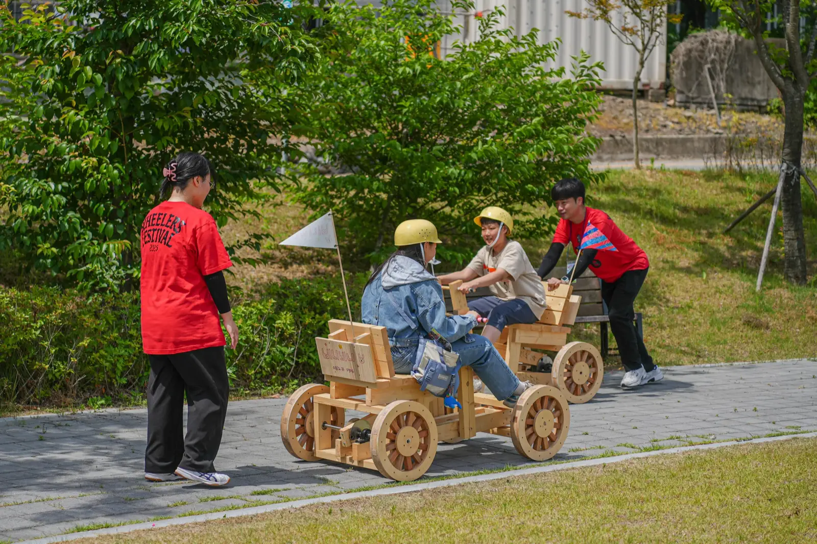 나무자동차 경주